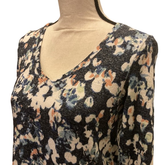 NWT Nic + Zoe Multicolored Floral V-Neck Long Sleeve Pullover Fleece Sweater XS - Picture 3 of 10